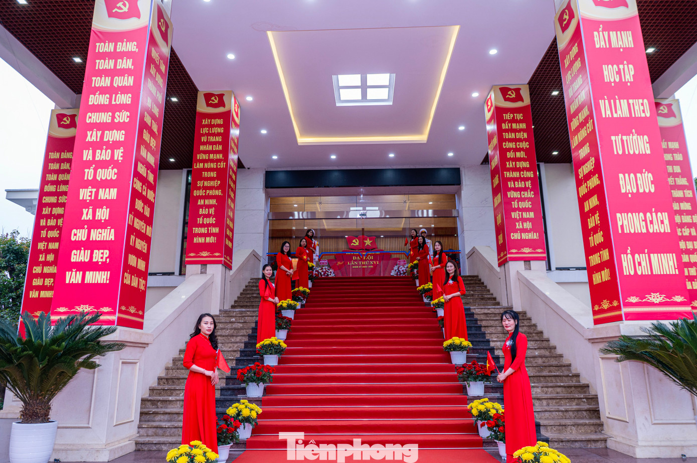 Trên cơ sở đó, Đại hội đã xác định phương hướng, nhiệm vụ và giải pháp trọng tâm trong nhiệm kỳ 2025 - 2030, tập trung lãnh đạo lực lượng quân sự thành phố thống nhất ý chí, nỗ lực hành động, quyết tâm hoàn thành thắng lợi toàn diện các nhiệm vụ được giao, xây dựng Đảng bộ trong sạch, vững mạnh, xây dựng lực lượng vũ trang “Mẫu mực, tiêu biểu”, đáp ứng yêu cầu nhiệm vụ trong giai đoạn mới.