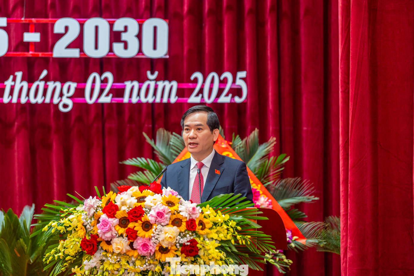 Trong bài phát biểu bế mạc, ông Vũ Quyết Tiến - Bí thư Thành ủy, Bí thư Đảng bộ quân sự thành phố Hạ Long, cho rằng sau 2 ngày làm việc, với tinh thần đoàn kết, trí tuệ, bản lĩnh, dân chủ, kỷ cương, tự phê bình và phê bình nghiêm túc, Đại hội đã thảo luận sôi nổi, đóng góp nhiều ý kiến phân tích, đánh giá khách quan, toàn diện kết quả 5 năm thực hiện Nghị quyết Đại hội Đảng bộ Quân sự thành phố; làm sáng tỏ những ưu điểm, hạn chế, khuyết điểm trong lãnh đạo, chỉ đạo, rút ra những bài học kinh nghiệm cho giai đoạn tới.