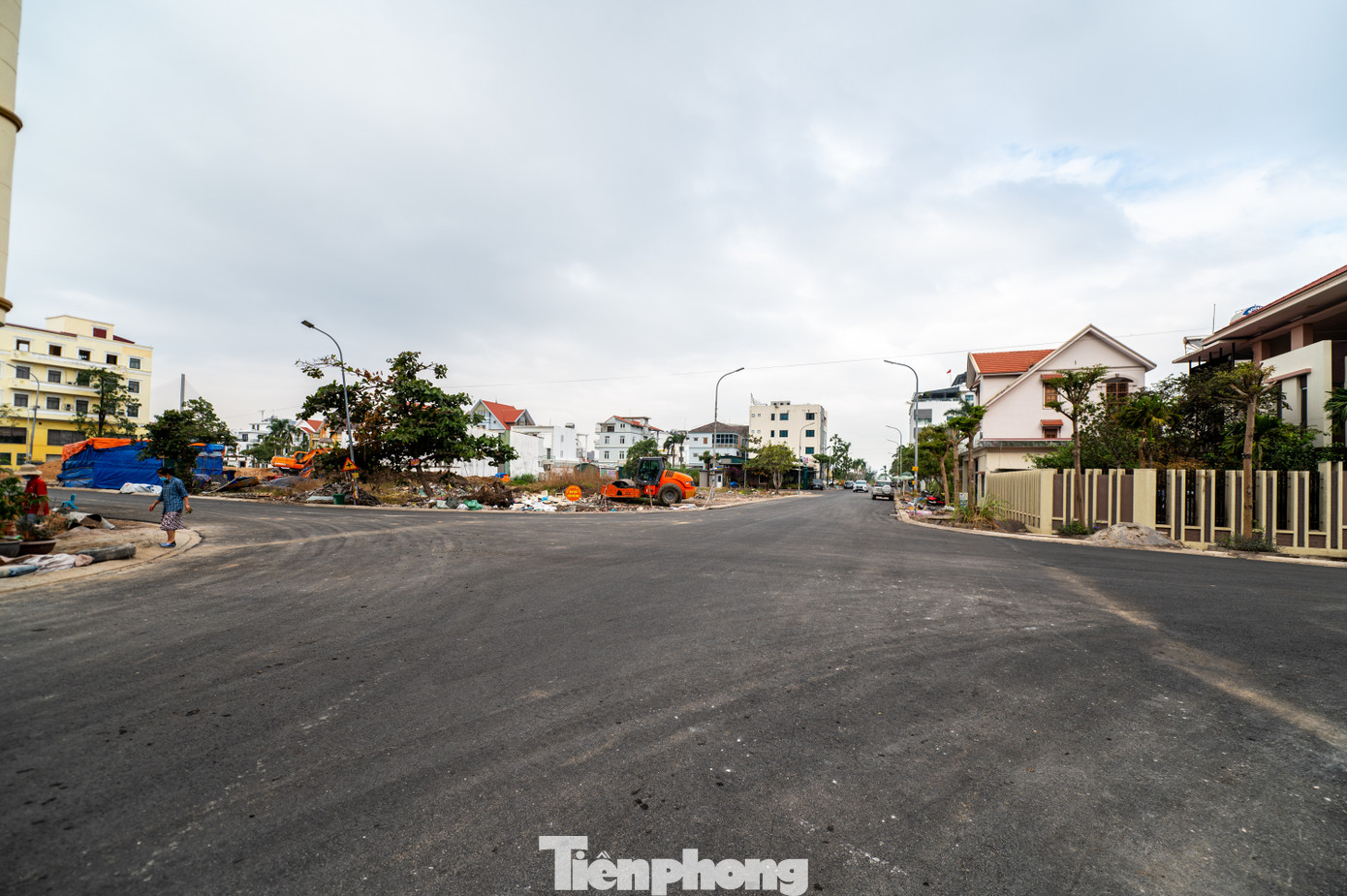 Sau đó UBND TP Hạ Long nhiều lần ra văn bản yêu cầu chủ đầu tư là Công ty CP xây dựng công trình 507 (công ty 507) nhanh chóng có phương án sửa chữa, khắc phục các điểm ngập lụt. Đến tháng 5/2024, chủ đầu tư có văn bản gửi UBND TP Hạ Long về việc xử lý, khắc phục ngập úng khi triều cường Khu dân cư lấn biển Vựng Đâng.