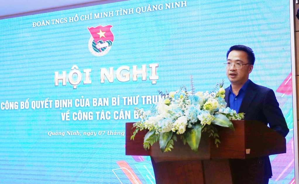 Anh Nguyễn Tường Lâm - Bí thư T.Ư Đoàn, Chủ tịch Trung ương Hội LHTN Việt Nam đề nghị tân Bí thư Tỉnh Đoàn Quảng Ninh phát huy vai trò thủ lĩnh xông xáo, dám nghĩ dám làm xây dựng tập thể vững mạnh. Anh Nguyễn Tường Lâm - Bí thư T.Ư Đoàn, Chủ tịch Trung ương Hội LHTN Việt Nam đề nghị tân Bí thư Tỉnh Đoàn Quảng Ninh phát huy vai trò thủ lĩnh xông xáo, dám nghĩ dám làm xây dựng tập thể vững mạnh.
