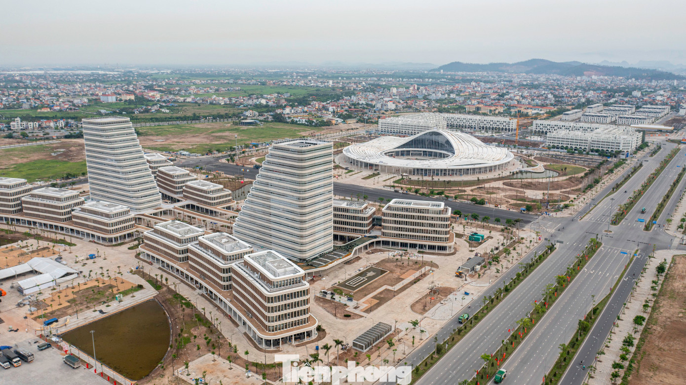Trung tâm Chính trị - Hành chính mới TP Hải Phòng tại KĐT Bắc Sông Cấm, TP Thủy Nguyên. Ảnh: Quốc Nam Trung tâm Chính trị - Hành chính mới TP Hải Phòng tại KĐT Bắc Sông Cấm, TP Thủy Nguyên. Ảnh: Quốc Nam