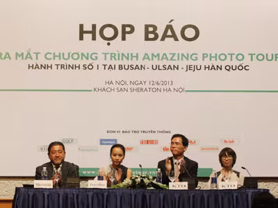 Lễ họp báo công bố chương trình Amazing Photo Tour 2013