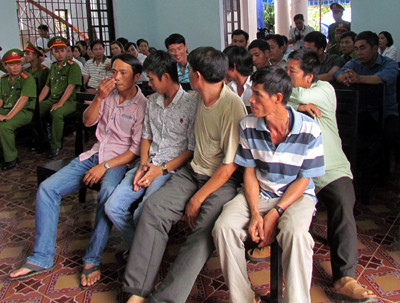 Công an ăn chặn trầm kỳ bị phơi ra ánh sáng ảnh 3 Công an ăn chặn trầm kỳ bị phơi ra ánh sáng ảnh 3