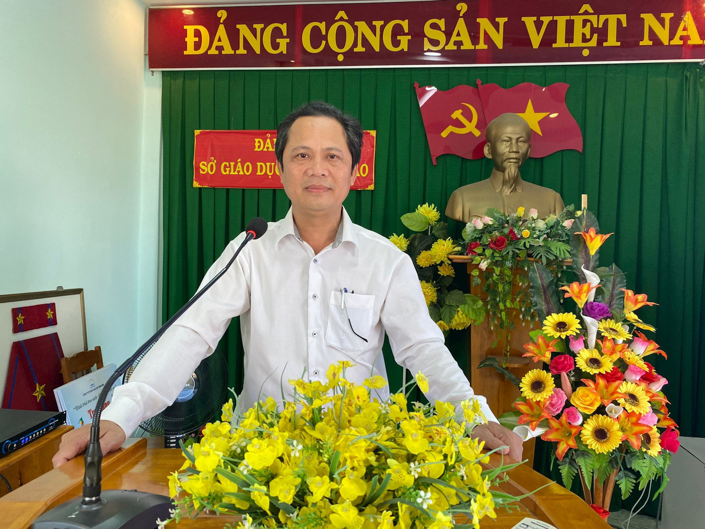 Ông Nguyễn Văn Thạch phát biểu nhận nhiệm vụ mới Ông Nguyễn Văn Thạch phát biểu nhận nhiệm vụ mới