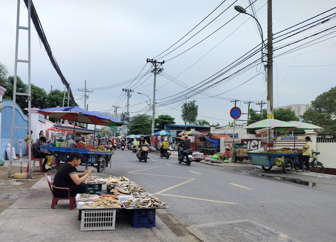 Điêu đứng vì công nhân giảm giờ, mất việc! - Ảnh 2.