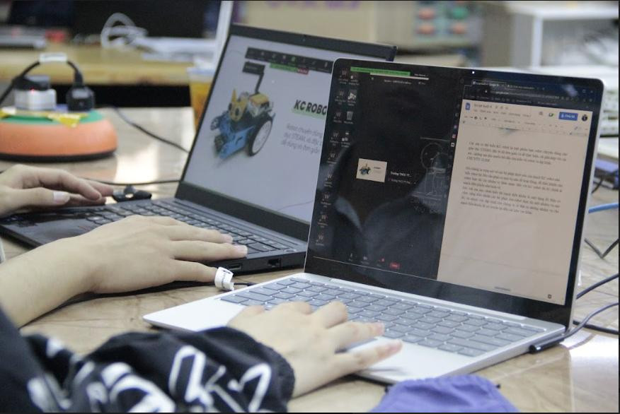 Những kiến thức thú vị được thầy cô và học sinh các trường ủng hộ nhiệt tình. Những kiến thức thú vị được thầy cô và học sinh các trường ủng hộ nhiệt tình.