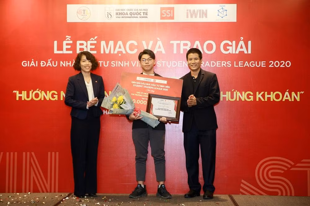 Bạn Đào Thanh Tuấn - chủ nhân giải Vô địch Toàn năng và Vô địch thị trường phái sinh.