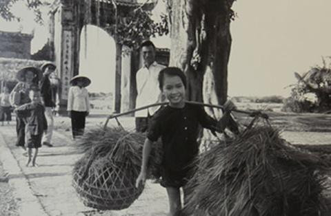 Hình ảnh các Đội viên của Đội Trần Quốc Toản năm 1948. Ảnh tư liệu từ Internet Hình ảnh các Đội viên của Đội Trần Quốc Toản năm 1948. Ảnh tư liệu từ Internet