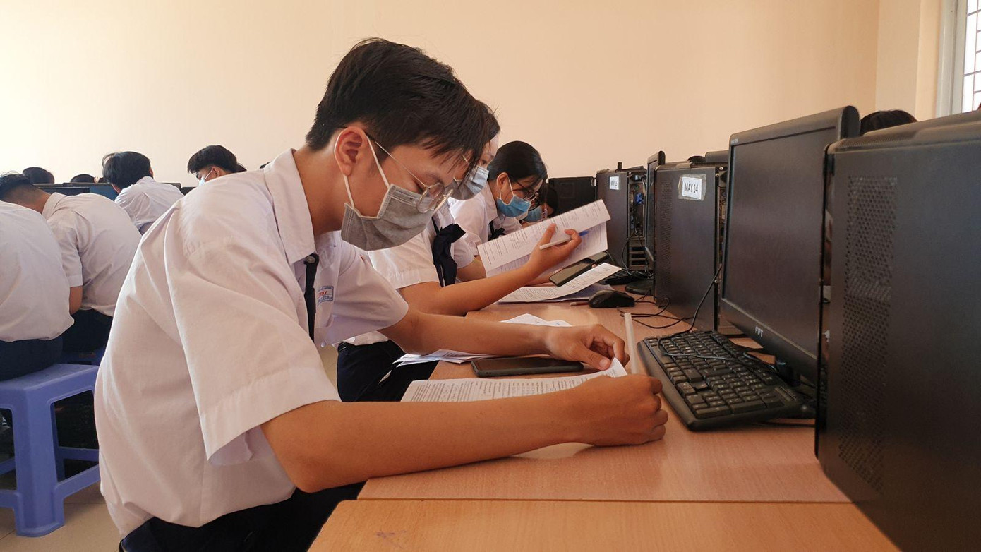 Năm nay, thí sinh phải cân nhắc xem nên ưu tiên nguyện vọng nào nhất. Năm nay, thí sinh phải cân nhắc xem nên ưu tiên nguyện vọng nào nhất.