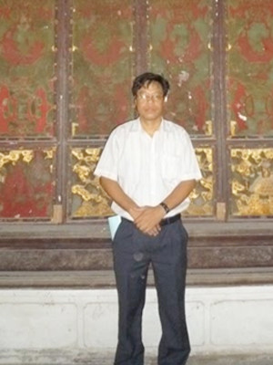  TS Nguyễn Xuân Diện ở Thái Miếu nhà Trịnh Ảnh: KL