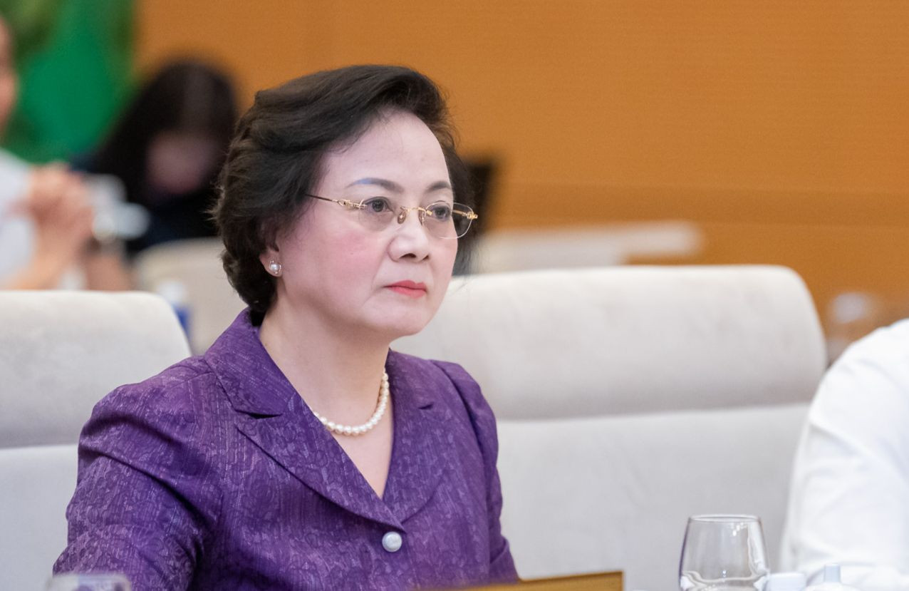 Bộ trưởng Nội vụ Phạm Thị Thanh Trà tại phiên họp Ủy ban Thường vụ Quốc hội. Bộ trưởng Nội vụ Phạm Thị Thanh Trà tại phiên họp Ủy ban Thường vụ Quốc hội.