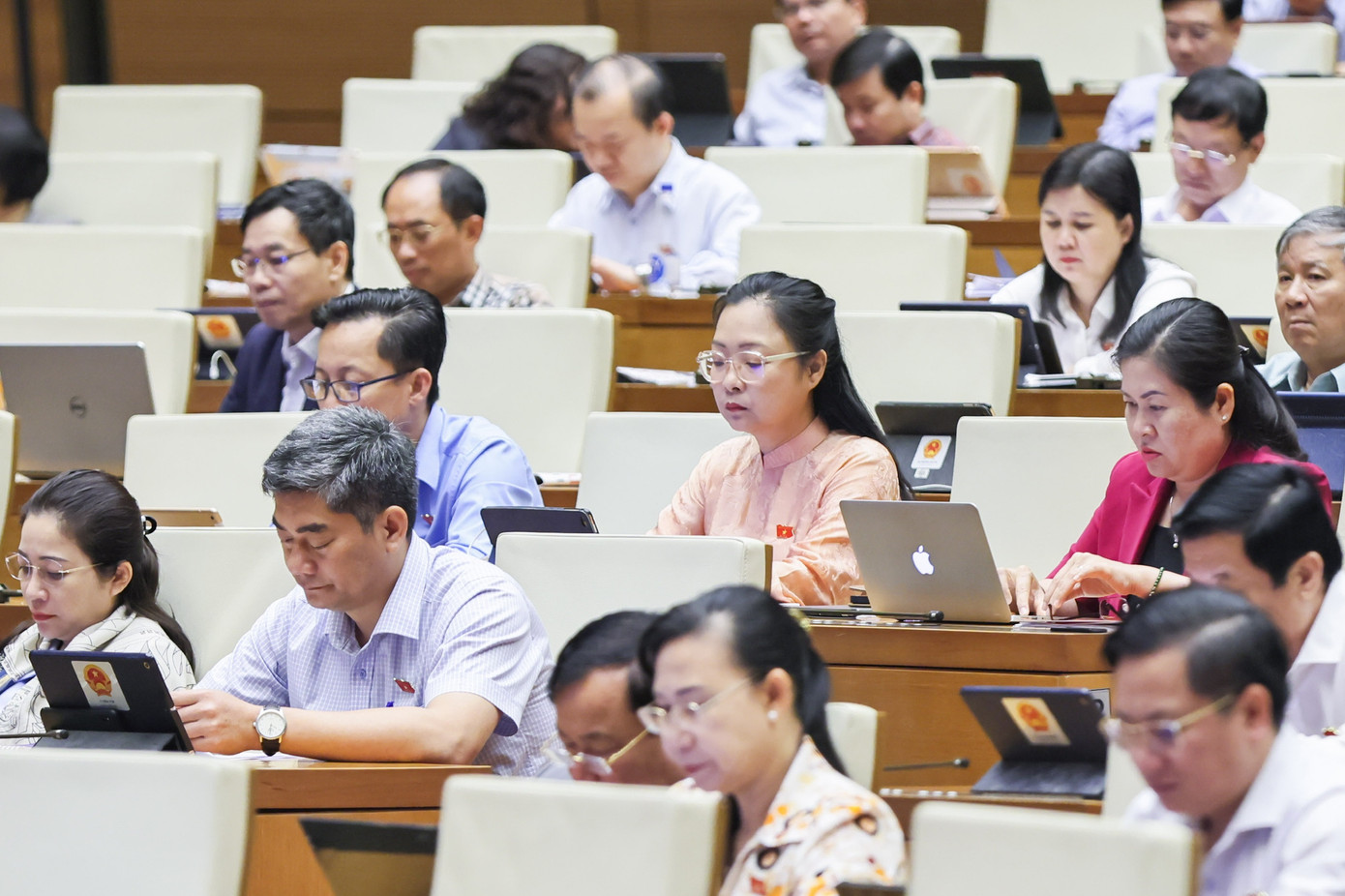 Quốc hội sẽ nghe tờ trình về việc rút ngắn nhiệm kỳ Quốc hội khoá XV. Ảnh: Như Ý