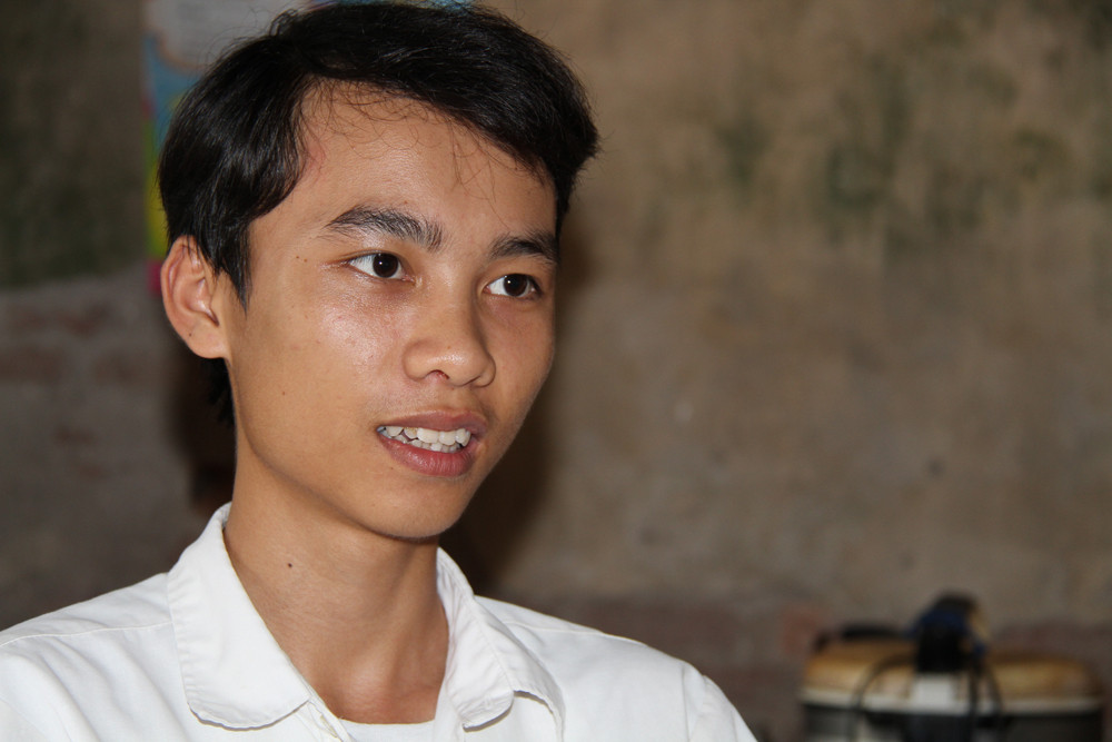 Vượt qua hoàn cảnh gia đình, Lê Đức Duẩn đỗ thủ khoa Đại học Dược năm nay với 29 điểm. Ảnh: Trường Phong