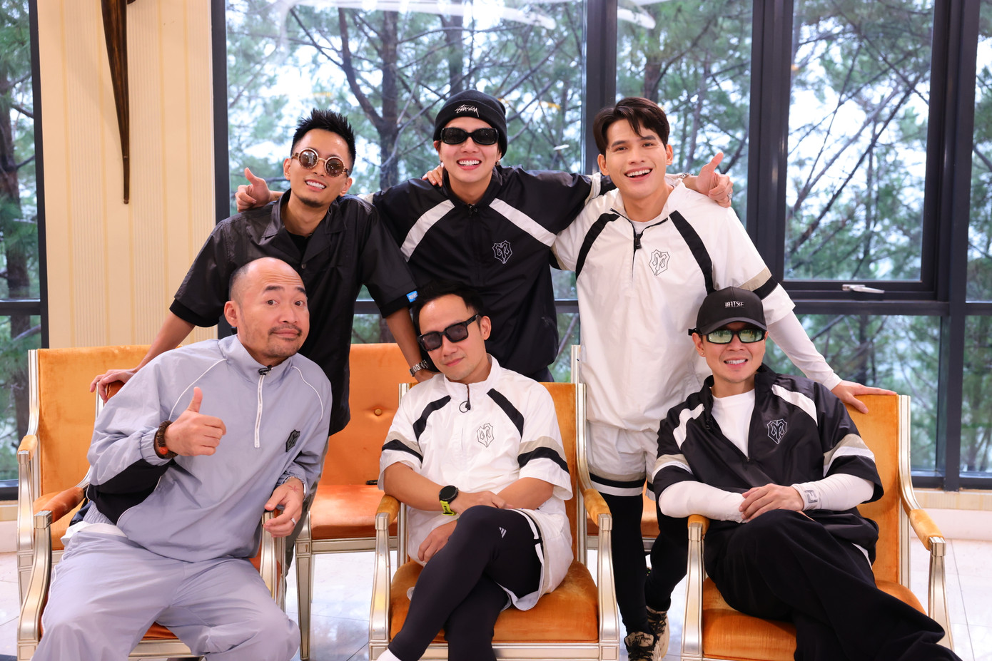 Nhà Trẻ bỗng bị một số khán giả ác cảm sau khi chiến thắng nhờ phần thi đơn của Tiến Luật.