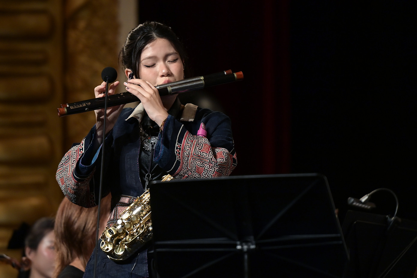 Nghệ sĩ An Trần lần thứ hai tham gia Điều còn mãi thể hiện đầy tinh tế Tình ca Tây Bắc. Nữ nghệ sĩ 20 tuổi chơi cả saxophone và sáo. Ảnh: BTC. Nghệ sĩ An Trần lần thứ hai tham gia Điều còn mãi thể hiện đầy tinh tế Tình ca Tây Bắc. Nữ nghệ sĩ 20 tuổi chơi cả saxophone và sáo. Ảnh: BTC.