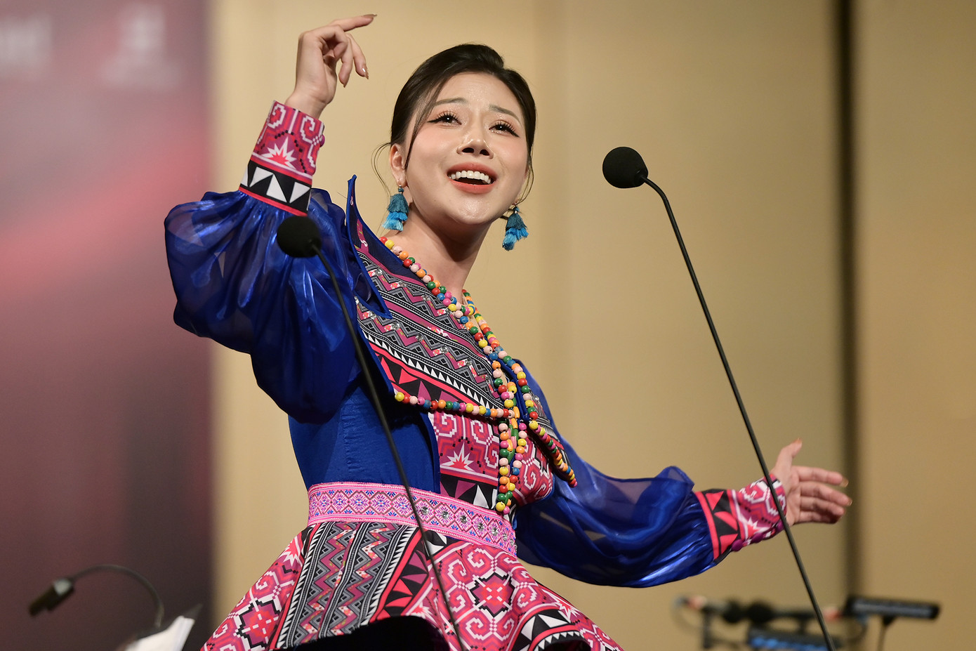 Ca sĩ opera Bảo Yến lần đầu tiên biểu diễn tại hòa nhạc Điều còn mãi. Ca sĩ opera Bảo Yến lần đầu tiên biểu diễn tại hòa nhạc Điều còn mãi.