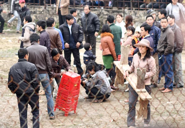 Dịch vụ cho thuê ghế đắt hàng