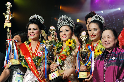 Câu trả lời của Triệu Thị Hà đã thuyết phục được ban giám khảo. Ảnh: LVPH Câu trả lời của Triệu Thị Hà đã thuyết phục được ban giám khảo