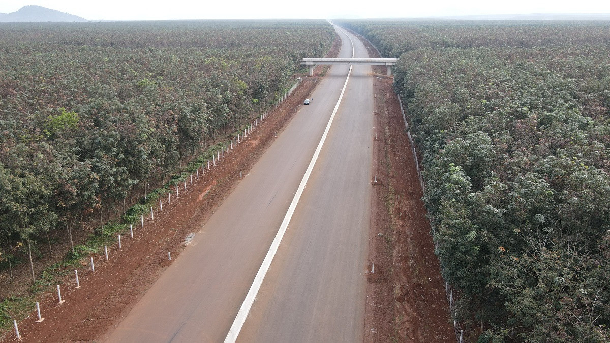 Một đoạn cao tốc Phan Thiết - Dầu Giây đã thông suốt