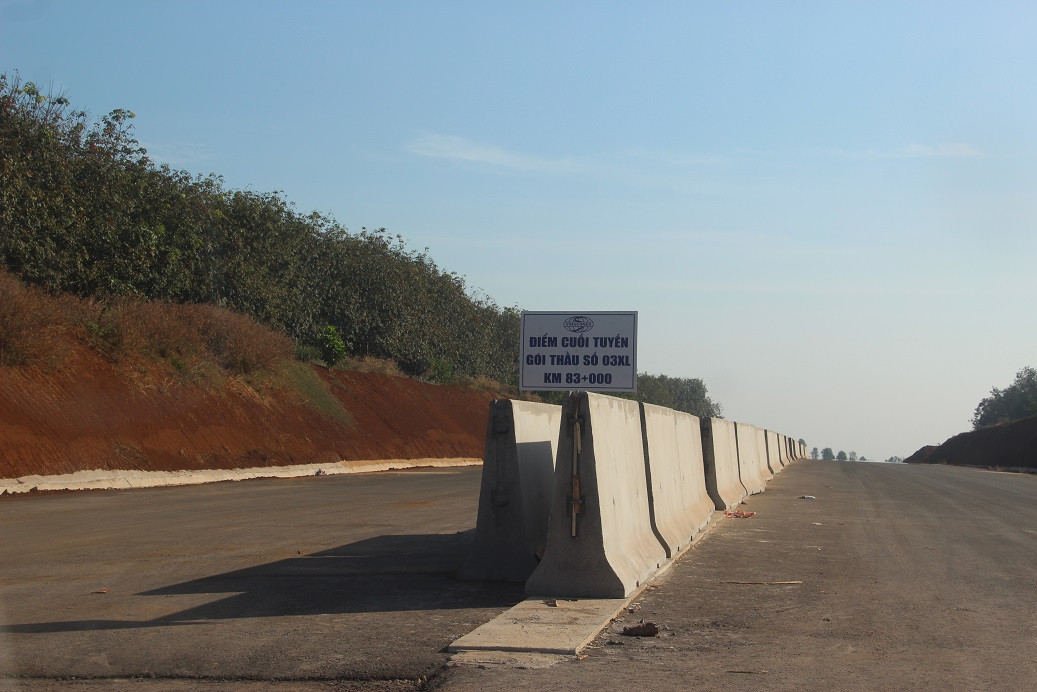 Điểm cuối gói thầu 03XL - Km 83+00 Điểm cuối gói thầu 03XL - Km 83+00
