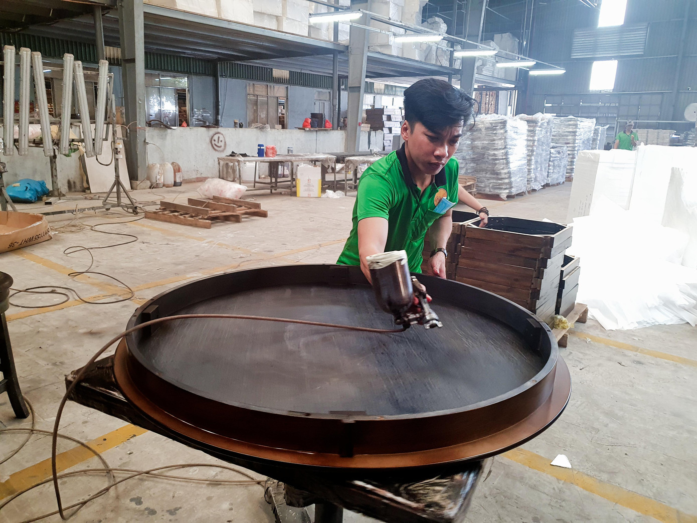 Công nhân ngành gỗ đang gặp khó khăn do doanh nghiệp thiếu đơn hàng Công nhân ngành gỗ đang gặp khó khăn do doanh nghiệp thiếu đơn hàng