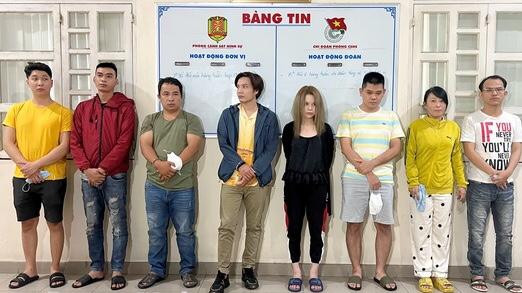 Các đối tượng trong đường dây môi giới mại dâm