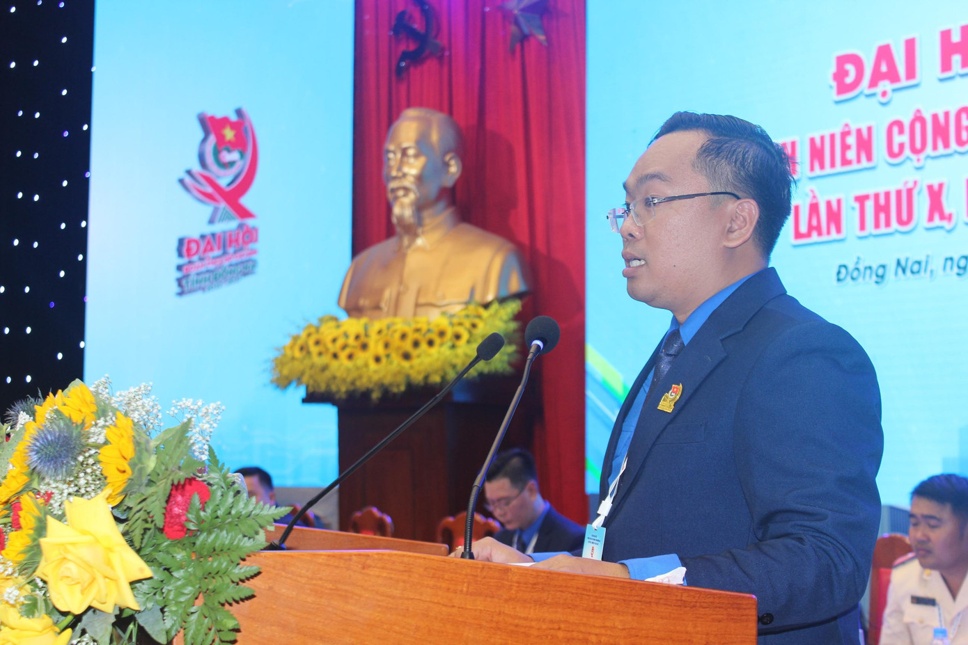 Anh Nguyễn Minh Kiên - Bí thư Tỉnh Đoàn Đồng Nai đọc báo cáo Đại hội Anh Nguyễn Minh Kiên - Bí thư Tỉnh Đoàn Đồng Nai đọc báo cáo Đại hội