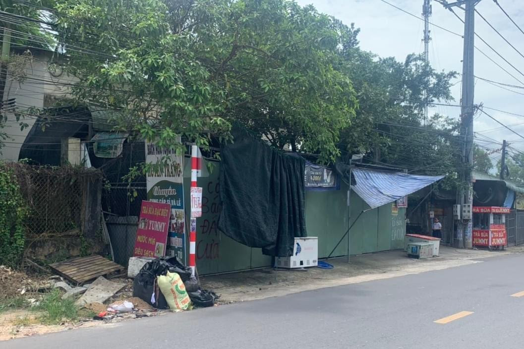 Căn nhà vợ chồng chị T. đóng cửa từ ngày xảy ra vụ việc