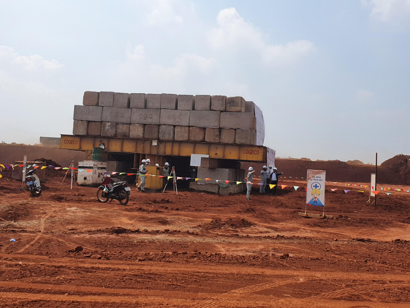 Thử tải móng cọc