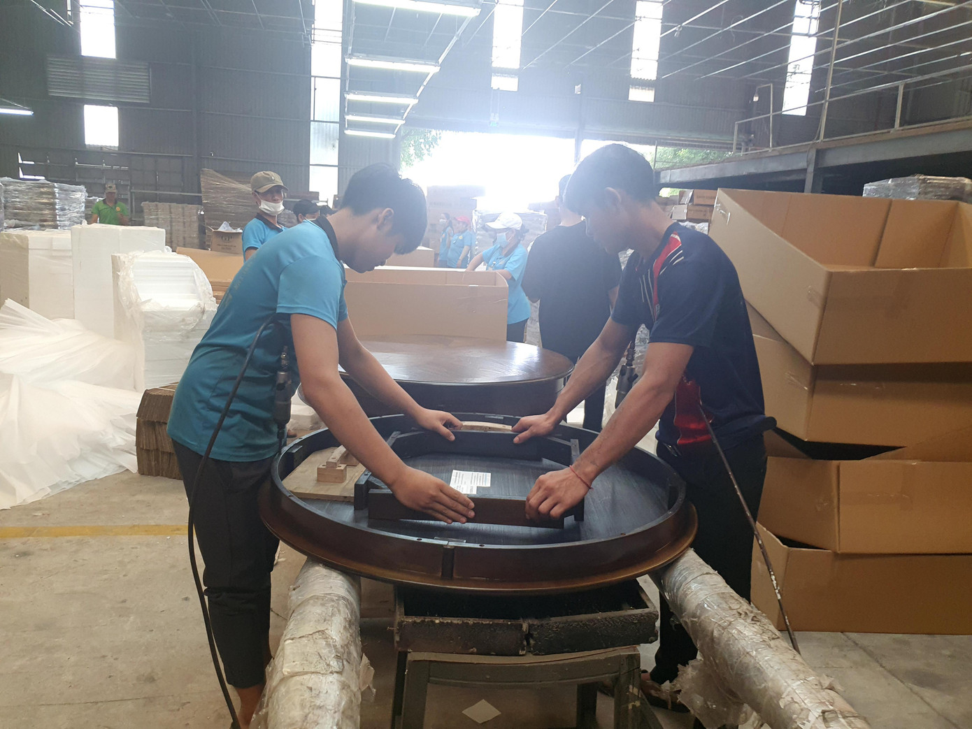 Sản xuất gỗ gặp nhiều khó khăn do thiếu đơn hàng