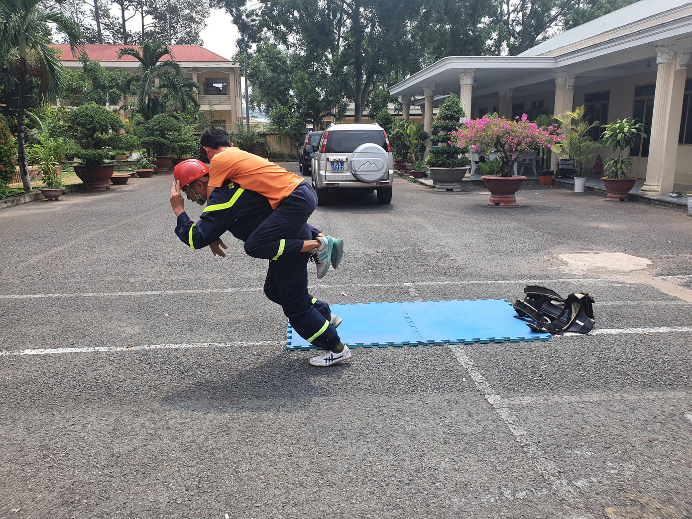 Nhanh chóng tiếp cận hiện trường cứu người bị nạn