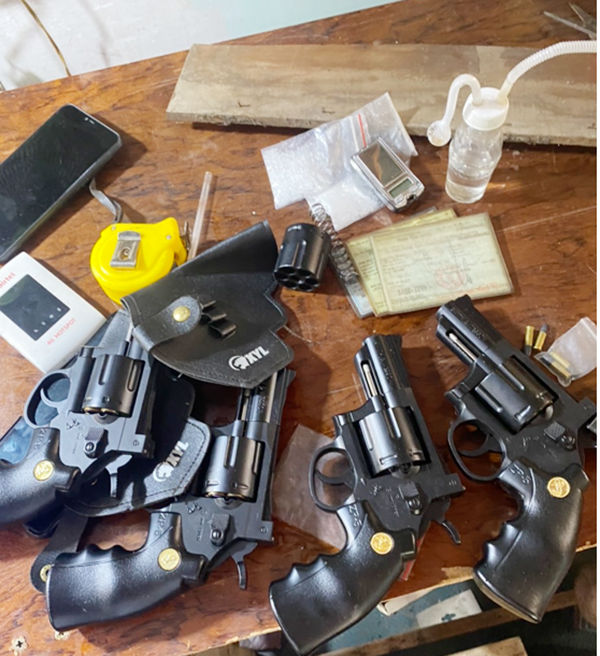 Tang vật được công an thu giữ Tang vật được công an thu giữ