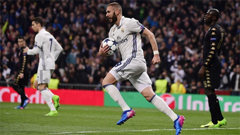 Ronaldo im tiếng, Real vẫn dễ dàng bắt nạt Napoli ảnh 2