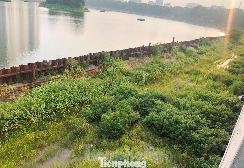 Lòng hồ Linh Đàm tại dự án cầu cạn những ngày qua. Lòng hồ Linh Đàm tại dự án cầu cạn những ngày qua.