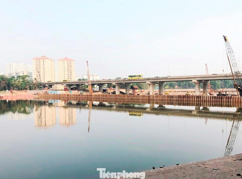 Nếu được đẩy nhanh thi công, cầu vượt sắt hồ Linh Đàm sẽ hoàn thành vào tháng 12 năm nay.