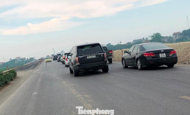 Tuyến cao tốc Pháp Vân - Ninh Bình hiện đang có khoảng 10 km đường dẫn đi vào thành phố Ninh Bình.