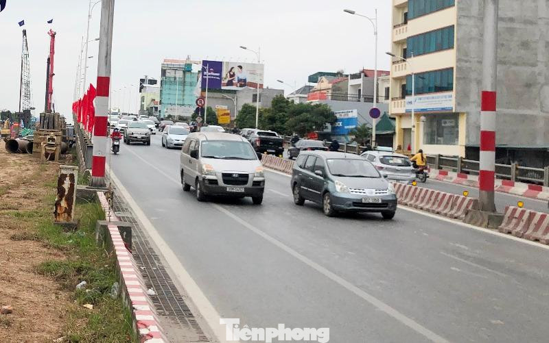 Sau khi hoàn thành, ngoài giúp hoàn thiện hạ tầng đường Vành đai 2 (cả trên cao, đi bằng), cầu Vĩnh Tuy 2 còn giúp giảm lưu lượng phương tiện cho cầu Vĩnh Tuy 1 và cầu Chương Dương, Thanh Trì tại nội đô Hà Nội.
