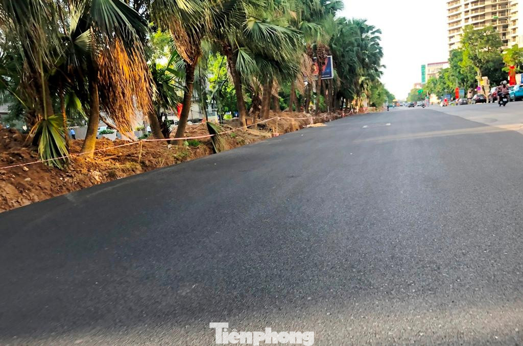 Phần mở rộng nhiều đoạn đã được thảm nhựa, phương tiện có thể lưu thông. Phần mở rộng nhiều đoạn đã được thảm nhựa, phương tiện có thể lưu thông.