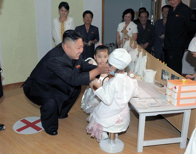 Trong thời gian gần đây, cô thường xuyên xuất hiện cùng nhà lãnh đạo Kim Jong Un