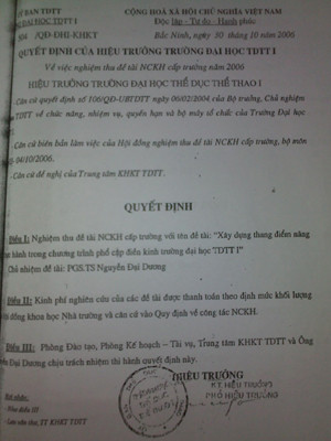 Quyết định phô tô trong hồ sơ đề nghị công nhận giáo sư của ông Dương lại ghi rõ “chủ nhiệm đề tài: PGS. TS Nguyễn Đại Dương”. Quyết định phô tô trong hồ sơ đề nghị công nhận giáo sư của ông Dương lại ghi rõ “chủ nhiệm đề tài: PGS. TS Nguyễn Đại Dương”