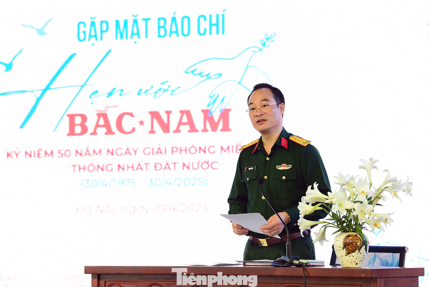 Đại tá Phạm Văn Tú chia sẻ tại chương trình. Ảnh: Xuân Tùng Đại tá Phạm Văn Tú chia sẻ tại chương trình. Ảnh: Xuân Tùng