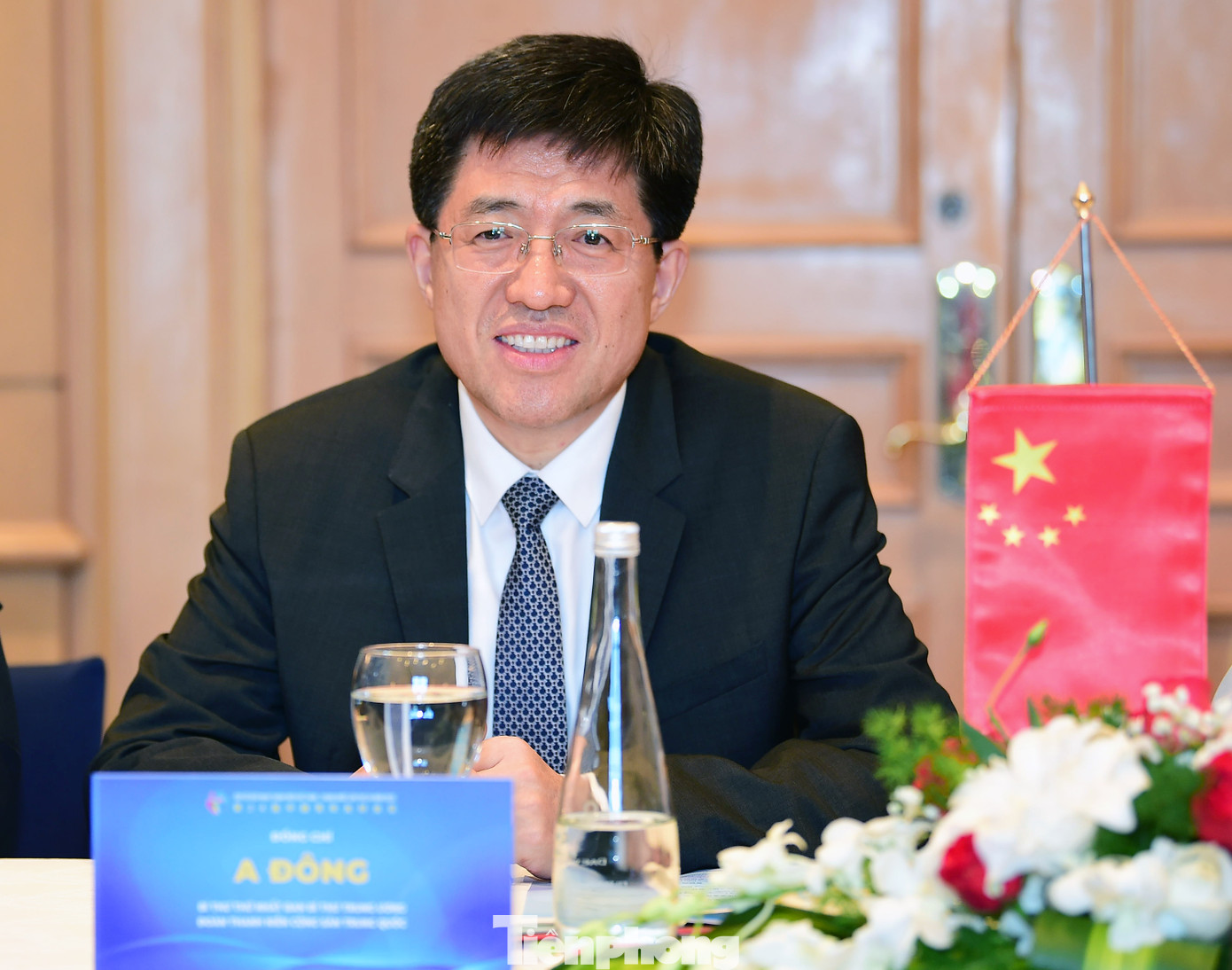 Anh A Đông trao đổi tại hội đàm. Ảnh: Xuân Tùng