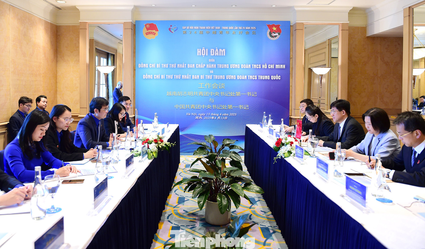 Quang cảnh buổi hội đàm giữa Bí thư thứ nhất T.Ư Đoàn TNCS Hồ Chí Minh và Bí thư thứ nhất Ban Bí thư T.Ư Đoàn TNCS Trung Quốc. Ảnh: Xuân Tùng