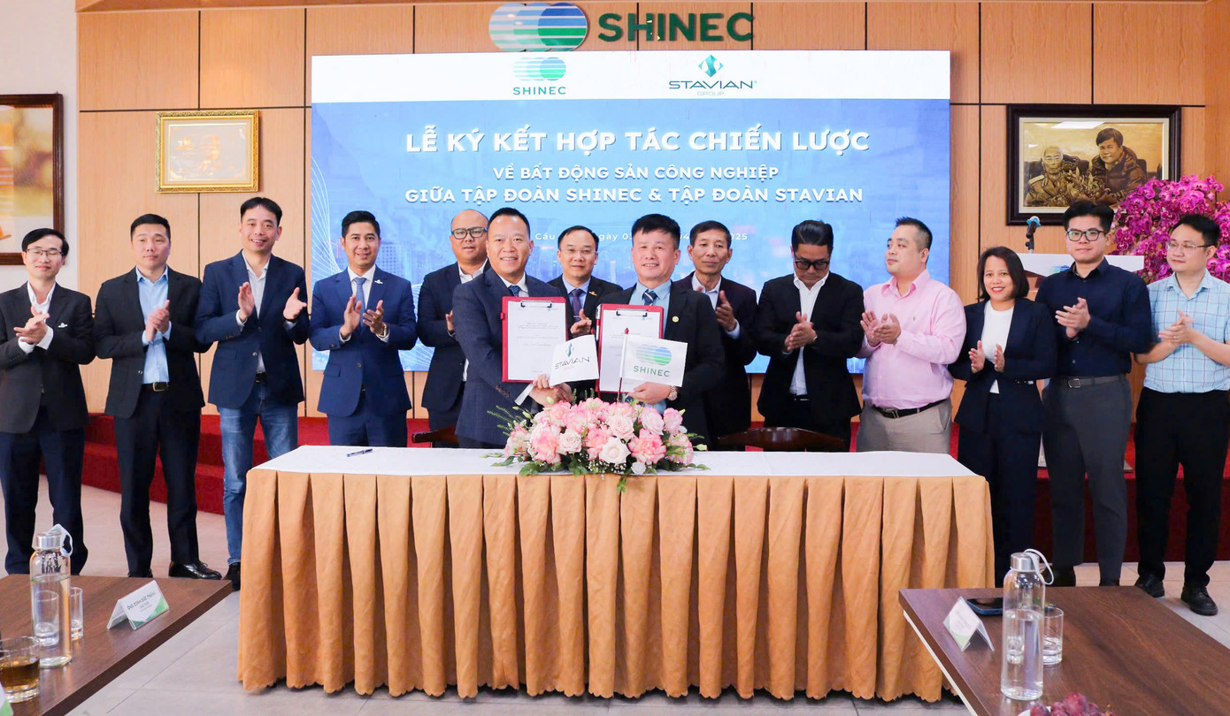 Lễ ký kết thoả thuận hợp tác chiến lược giữa Tập đoàn Stavian và Tập đoàn Shinec. Lễ ký kết thoả thuận hợp tác chiến lược giữa Tập đoàn Stavian và Tập đoàn Shinec.