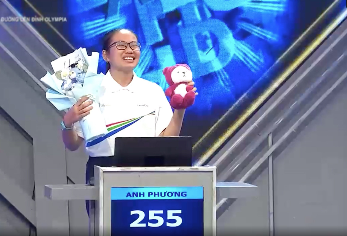 Anh Phương vượt qua trận thi tháng với số điểm 255.