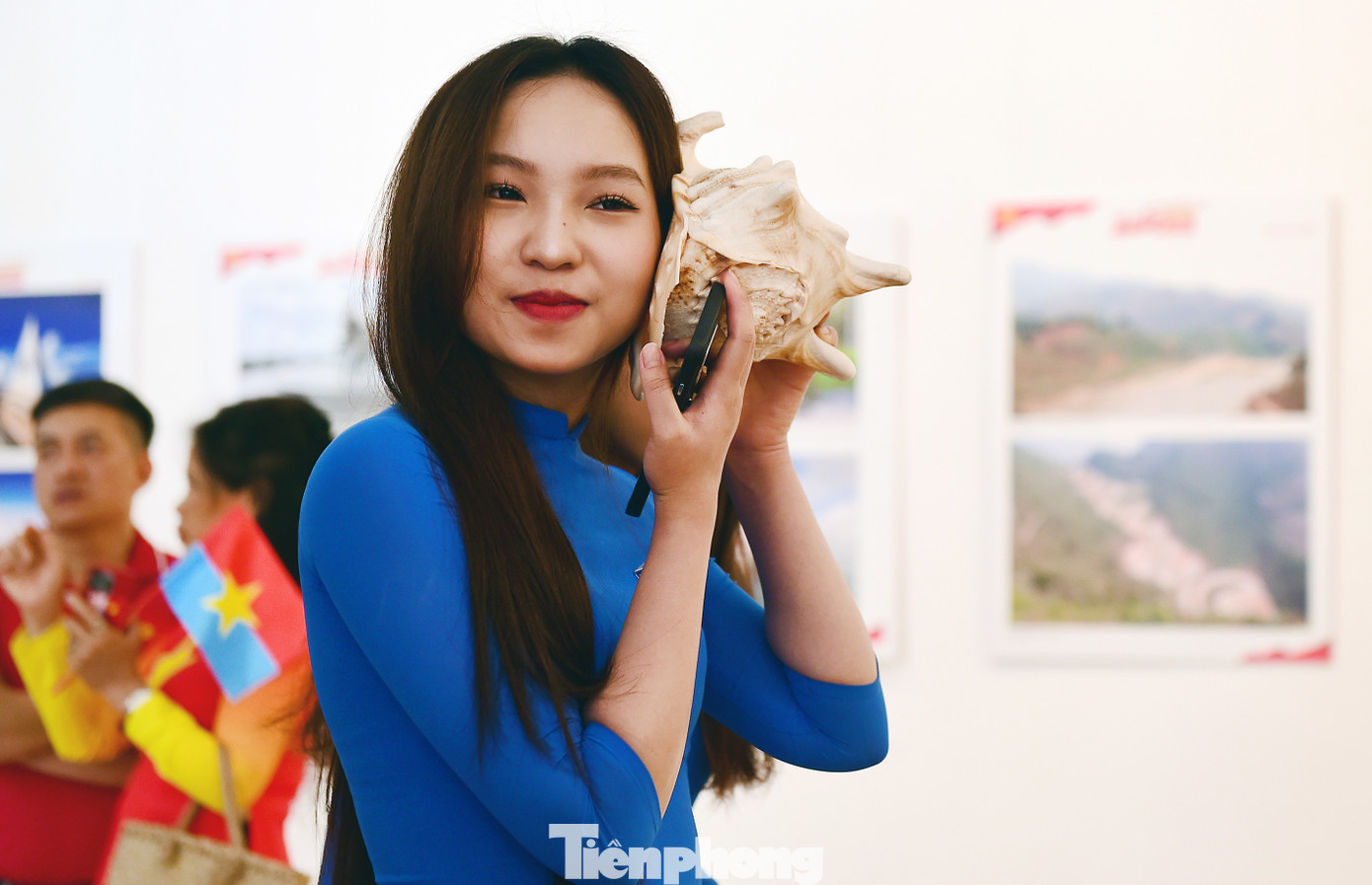 Ngày 29/4, tại Nhà triển lãm (45 Tràng Tiền, Hà Nội), Học viện Thanh Thiếu niên Việt Nam khai mạc triển lãm ảnh, hiện vật với chủ đề “Tự hào một dải non sông” chào mừng kỷ niệm 50 năm Ngày giải phóng miền Nam, thống nhất đất nước (30/4/1975 - 30/4/2025). Ảnh: Xuân Tùng