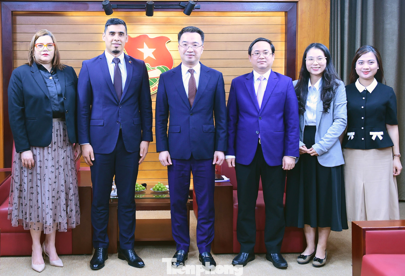 Các đại biểu chụp ảnh tại buổi tiếp. Ảnh: Xuân Tùng Các đại biểu chụp ảnh tại buổi tiếp. Ảnh: Xuân Tùng