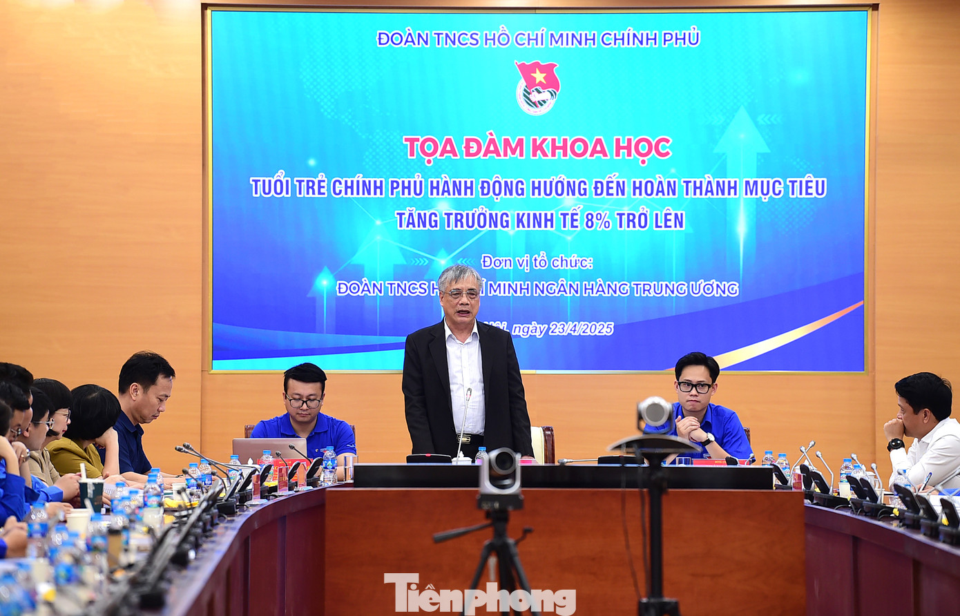 PGS.TS. Trần Đình Thiên trao đổi tại toạ đàm. Ảnh: Xuân Tùng PGS.TS. Trần Đình Thiên trao đổi tại toạ đàm. Ảnh: Xuân Tùng