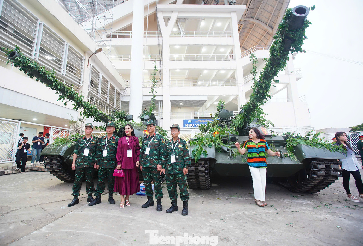 Theo Ban Tổ chức, chương trình nghệ thuật chính luận Hẹn ước Bắc - Nam với nhiều điểm nhấn như: sân khấu lớn nhất về chính luận từ trước tới nay; sử dụng công nghệ trình chiếu 3D mapping được chiếu lên màn nước - điều chưa từng xuất hiện trong bất kỳ chương trình nào trước đây, âm thanh vòm Soundscape, ánh sáng Laser. Đặc biệt, có sự xuất hiện hai xe tăng, ô tô Zin chở quân.