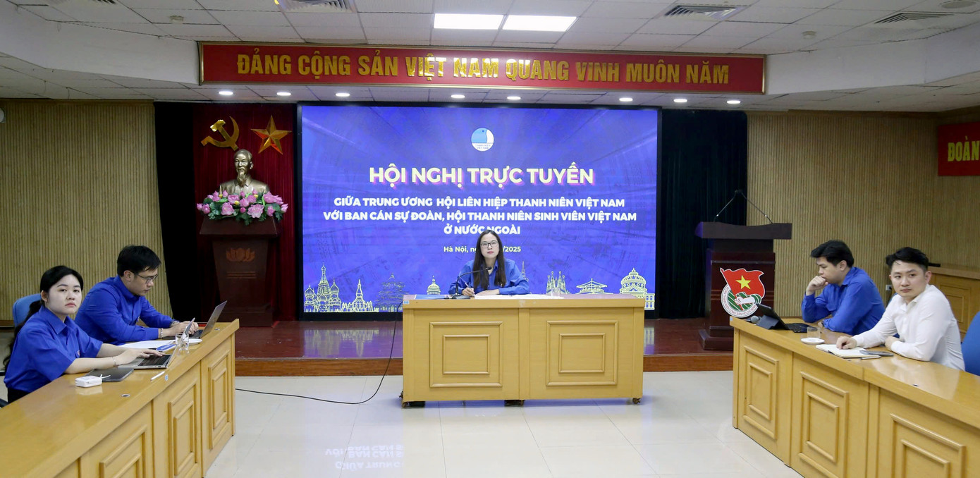 Hội nghị trực tuyến làm việc với Ban cán sự Đoàn, Hội Thanh niên Sinh viên Việt Nam ở nước ngoài. Ảnh: Lâm Đăng Hải Hội nghị trực tuyến làm việc với Ban cán sự Đoàn, Hội Thanh niên Sinh viên Việt Nam ở nước ngoài. Ảnh: Lâm Đăng Hải